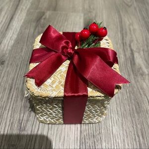 Rattan gift box